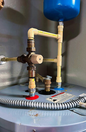 https://victoriaparkhotwater.com.au/uploads/2025/06/electric-hot-water-system-73015.jpg