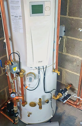 https://victoriaparkhotwater.com.au/uploads/2025/06/gas-hot-water-system-13675.jpg