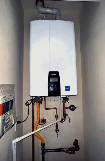 https://victoriaparkhotwater.com.au/uploads/2025/06/thermostatic-water-systems-37047.jpg
