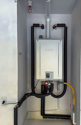 https://victoriaparkhotwater.com.au/uploads/2025/06/thermostatic-water-systems-92621.jpg